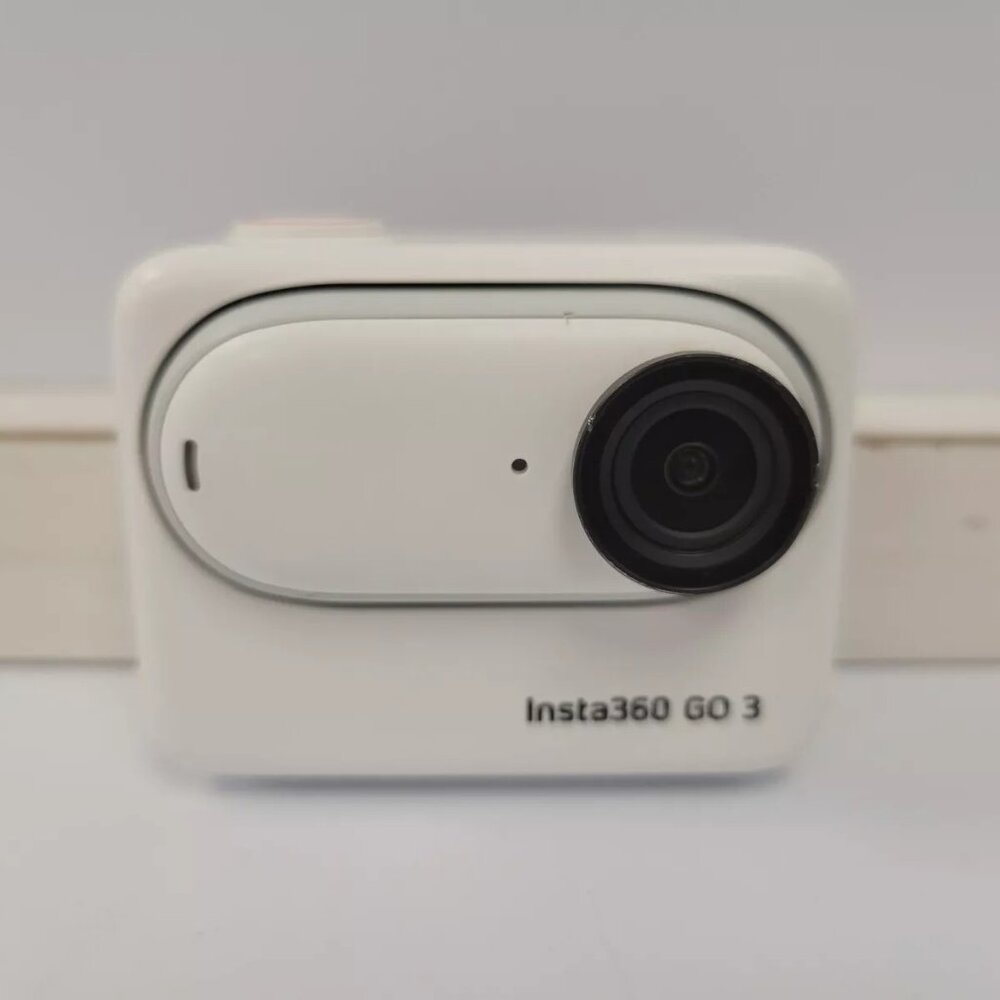 (73550-1) Insta360 CINSBBKA Action Camera